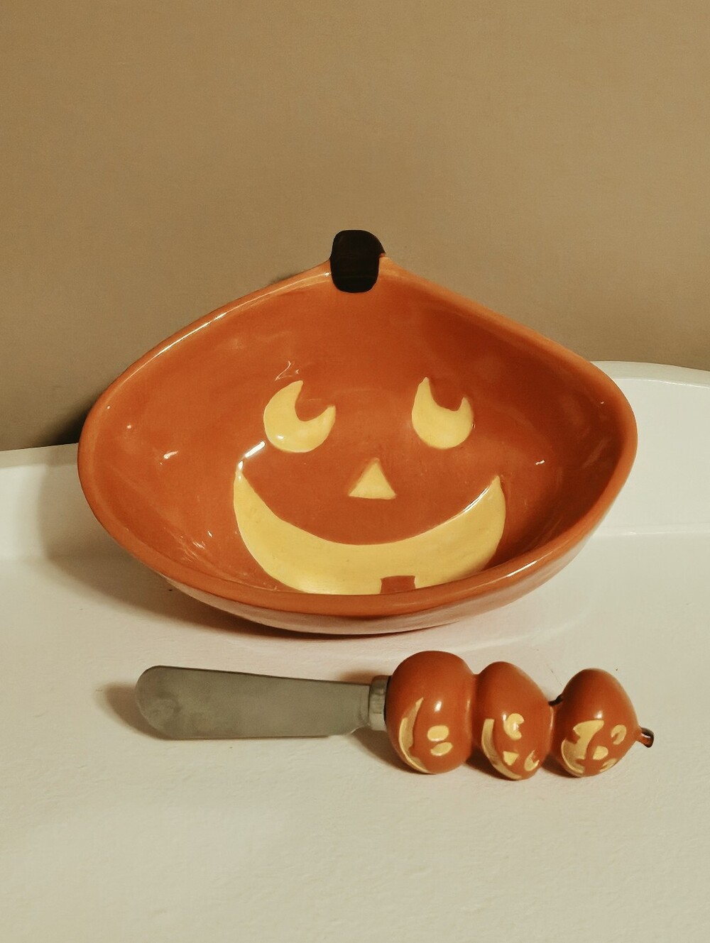 Jack-O-Lantern Pumpkin Bowl Dish Spreader Knife Ceramic Halloween New Retro